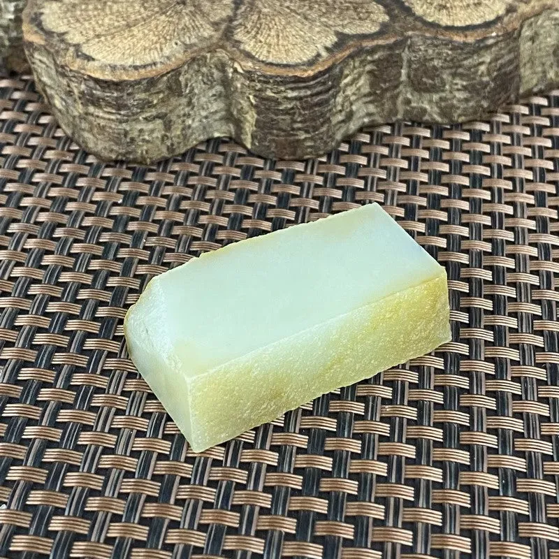 Natural Kunlun Jade Rough Nephrite Raw (44g,4.9X2.4X1.2cm)