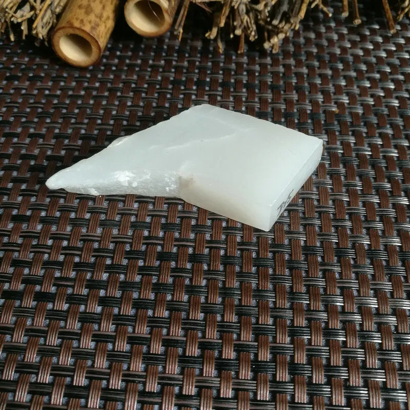 Natural Kunlun Jade Rough Nephrite Raw (49g,5X2.6X1.2cm)