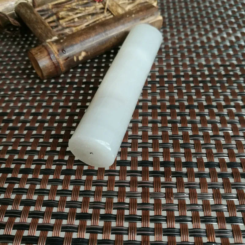 Natural Kunlun Jade Rough Nephrite Raw (54g, 7.5X1.7cm)