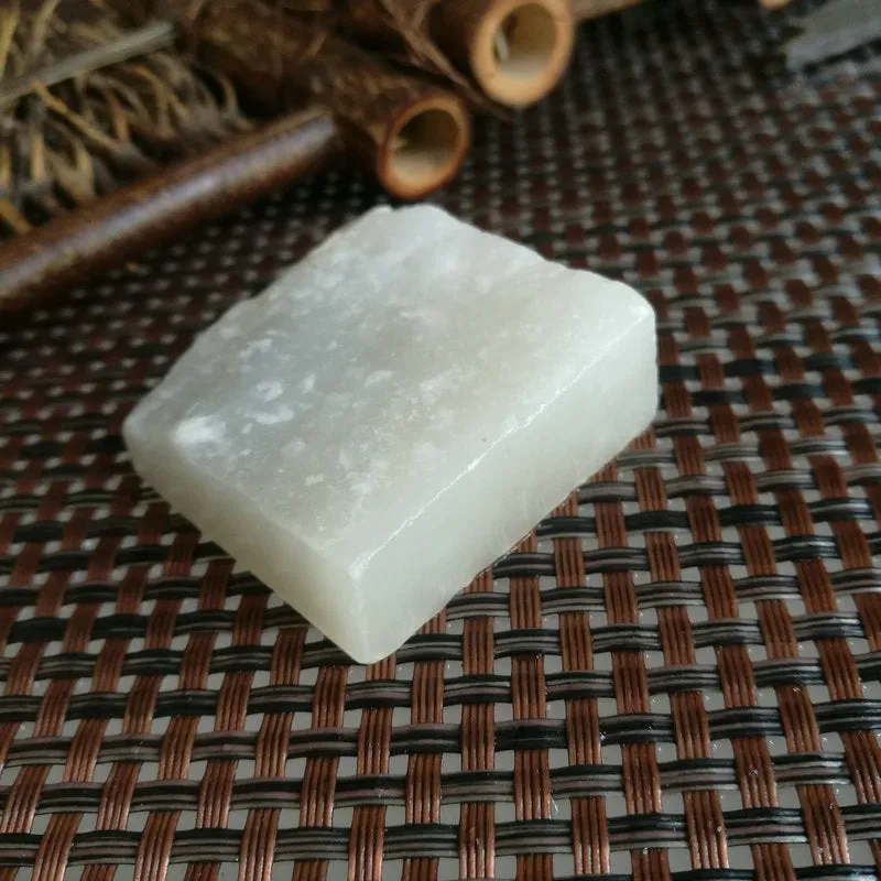 Natural Kunlun Jade Rough Nephrite Raw (58g, 4X4X0.9cm)