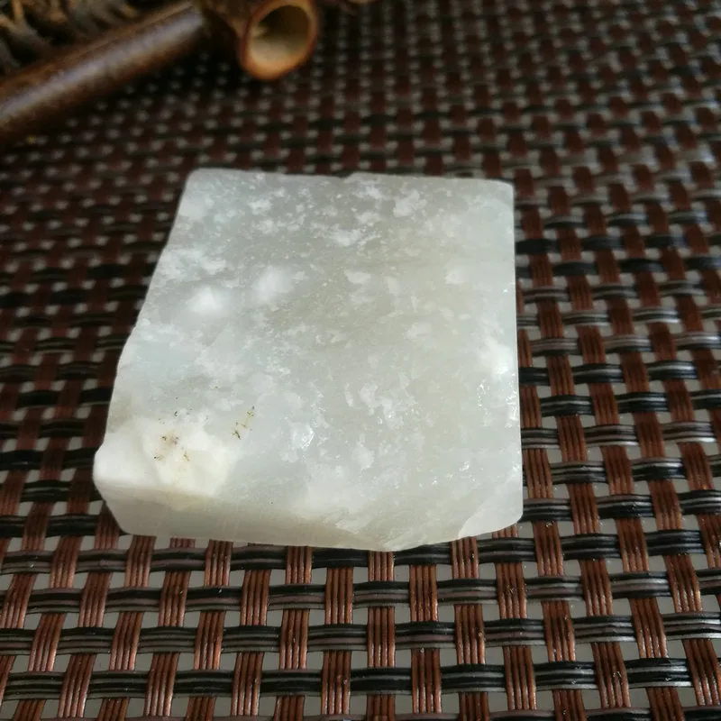 Natural Kunlun Jade Rough Nephrite Raw (58g, 4X4X0.9cm)
