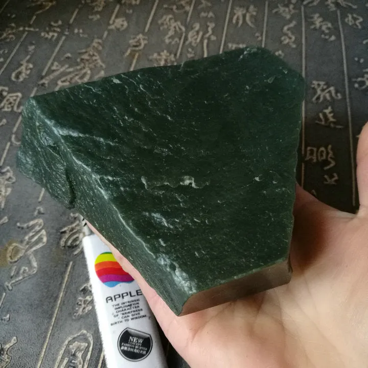 Natural Kunlun Jade Rough Nephrite Raw (645g, 10X10X4cm)
