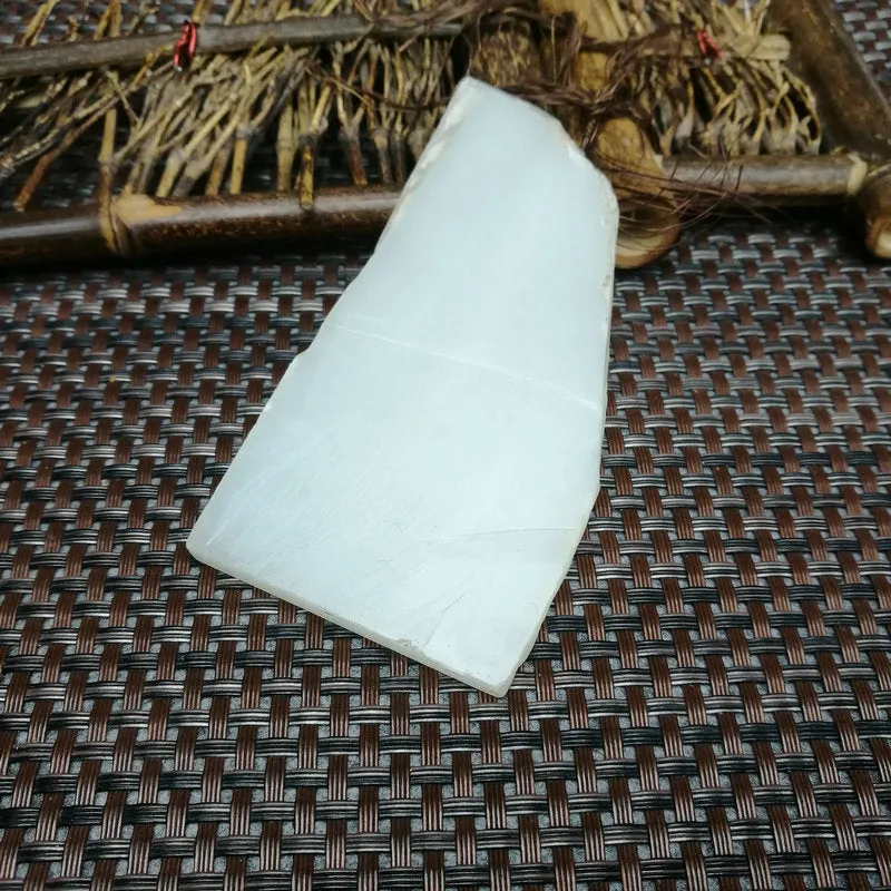 Natural Kunlun Jade Rough Nephrite Raw (69g,10.5X5X0.5cm)