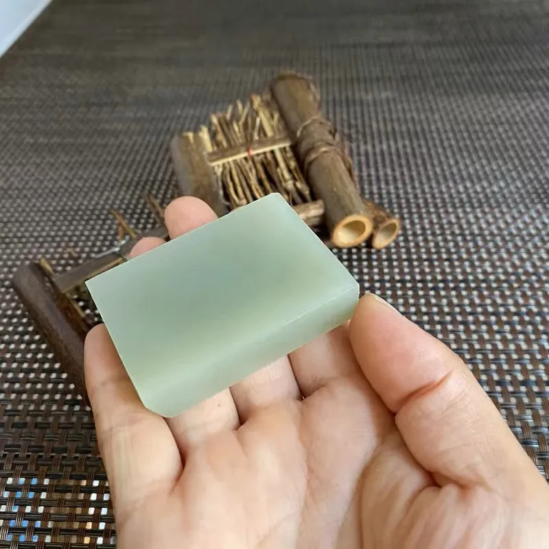 Natural Kunlun Jade Rough Nephrite Raw (78g,5.4X3.7X1.3cm)