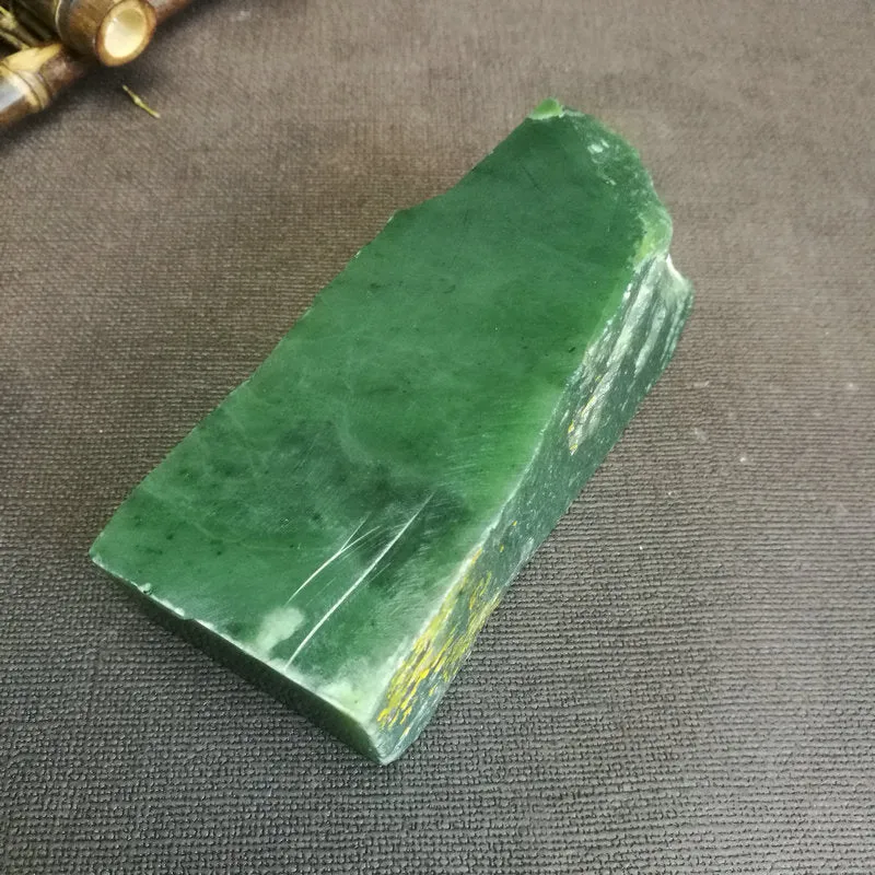 Natural Siberian Jade Rough Nephrite Raw (396g, 10.5x4.5x3.8cm)