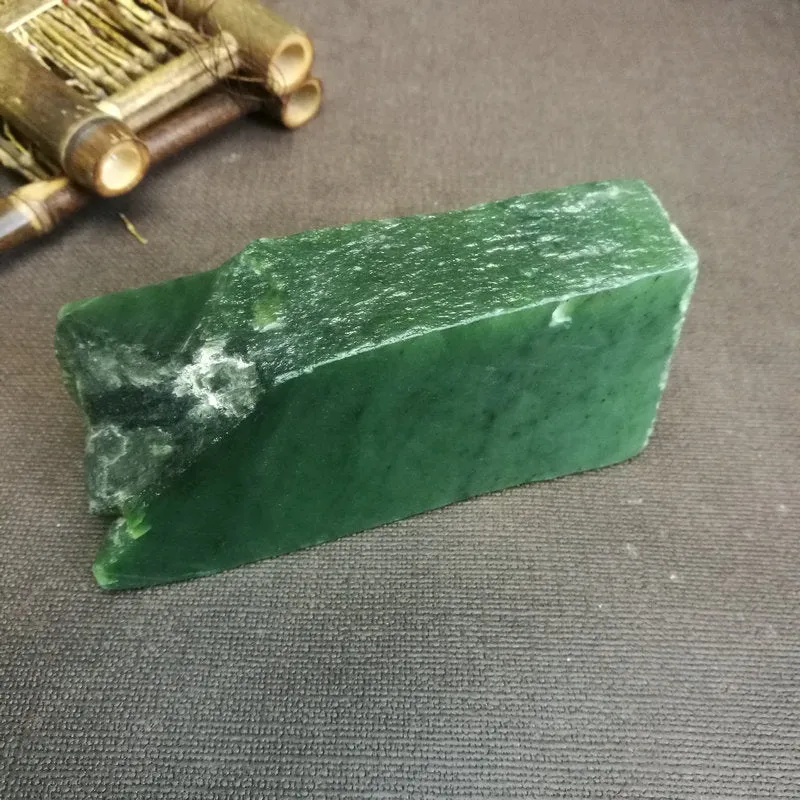Natural Siberian Jade Rough Nephrite Raw (396g, 10.5x4.5x3.8cm)
