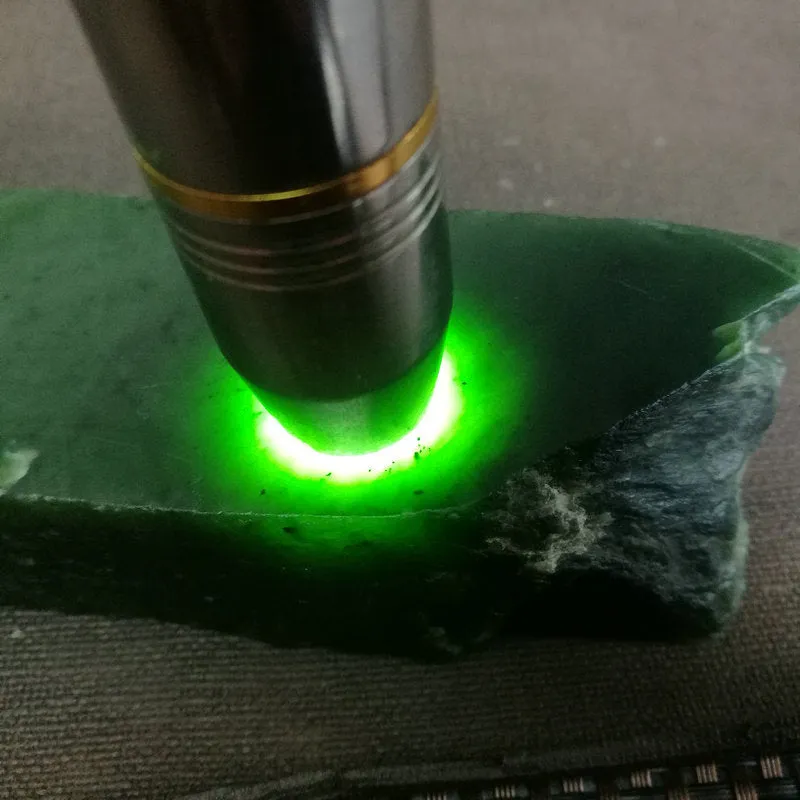 Natural Siberian Jade Rough Nephrite Raw (396g, 10.5x4.5x3.8cm)