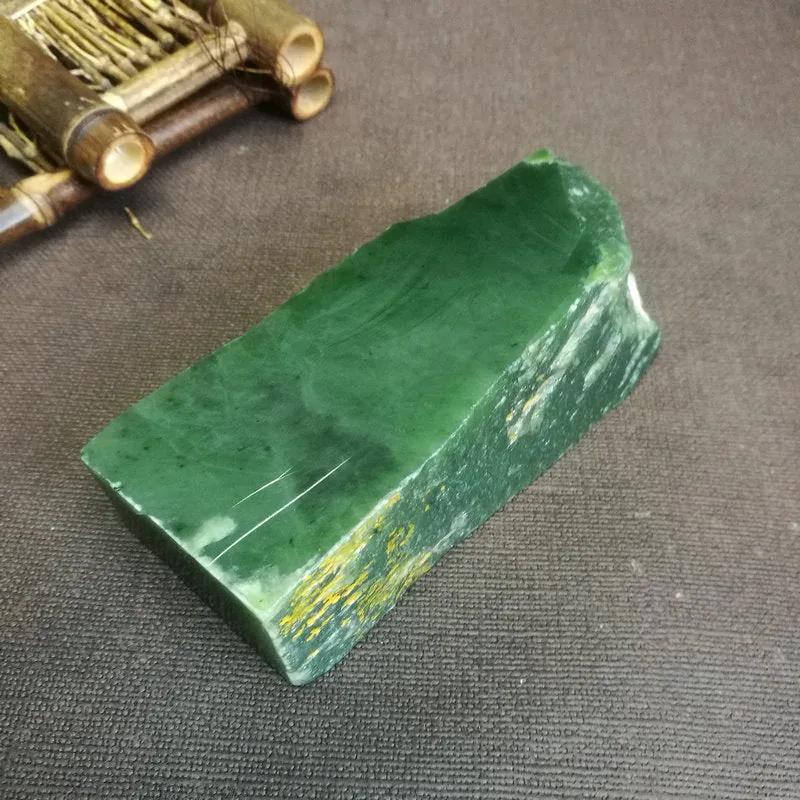 Natural Siberian Jade Rough Nephrite Raw (396g, 10.5x4.5x3.8cm)