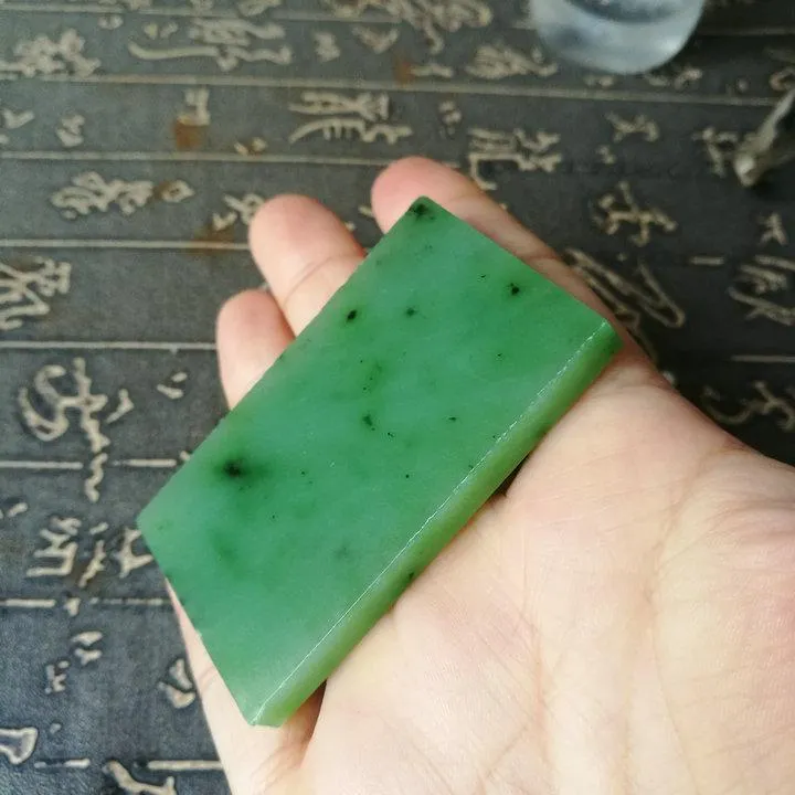 Natural Siberian Jade Rough Nephrite Raw (41g, 6X3.8X0.6cm)