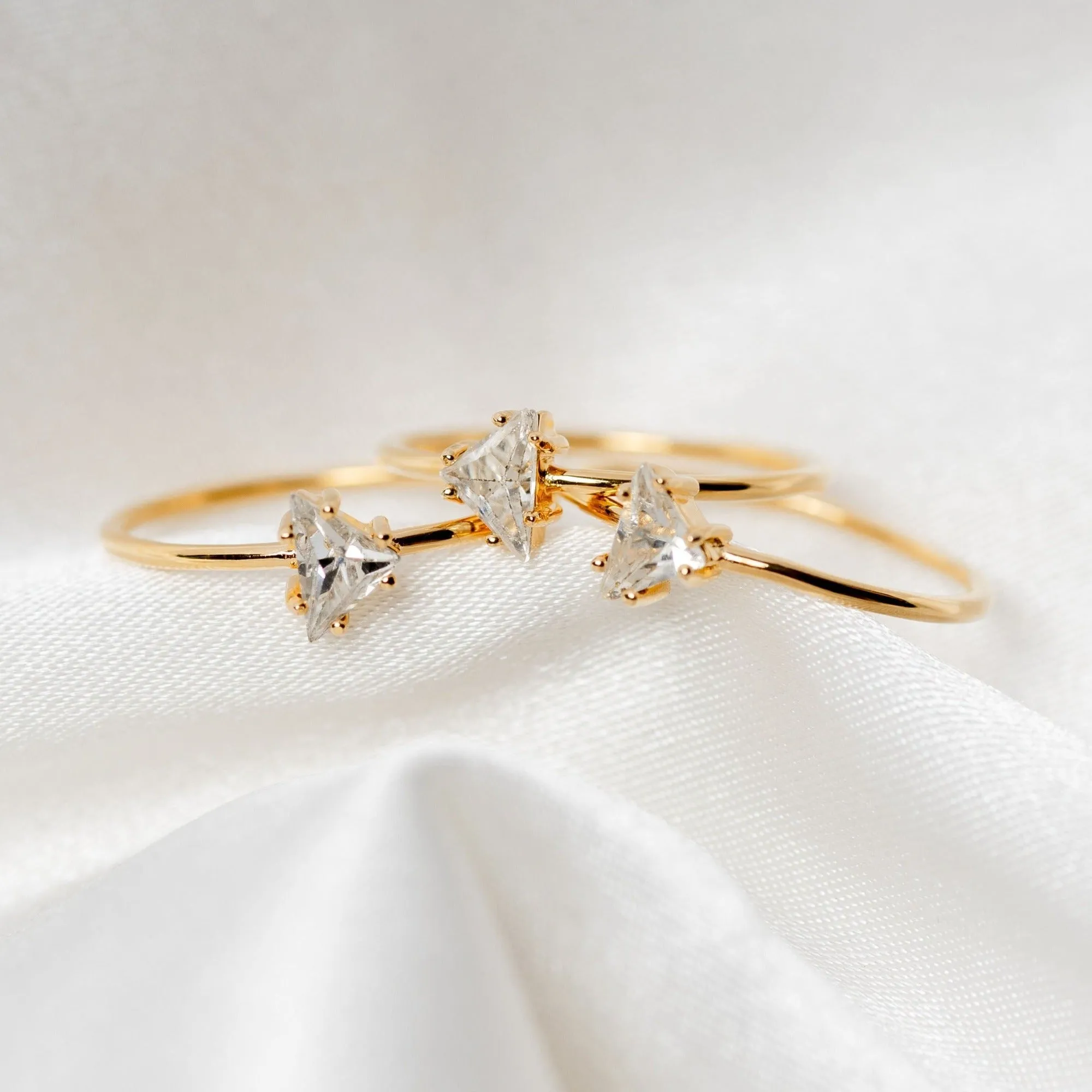 On The Rocks Triangle Ring