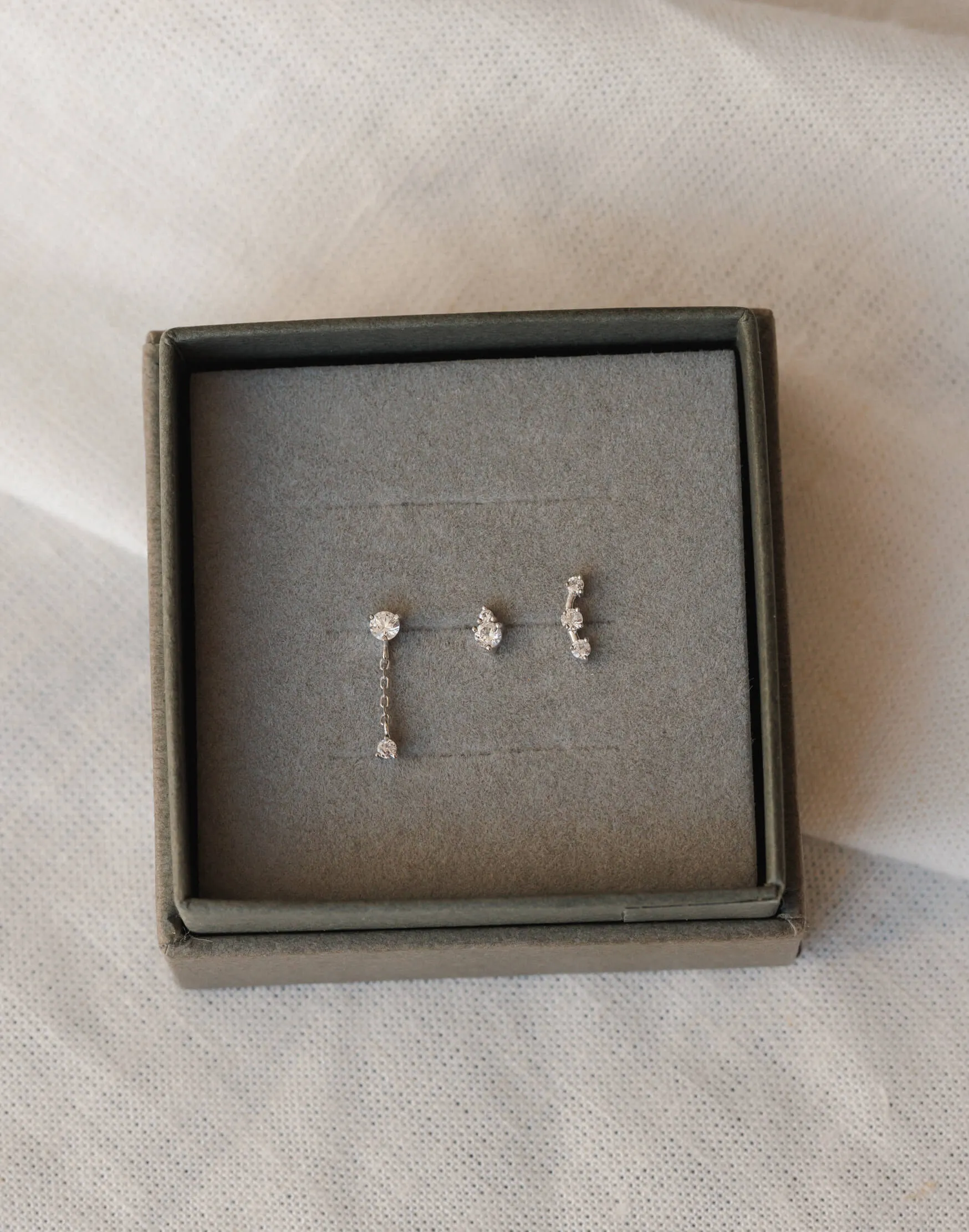 Stargazer White Sapphire Stud Set
